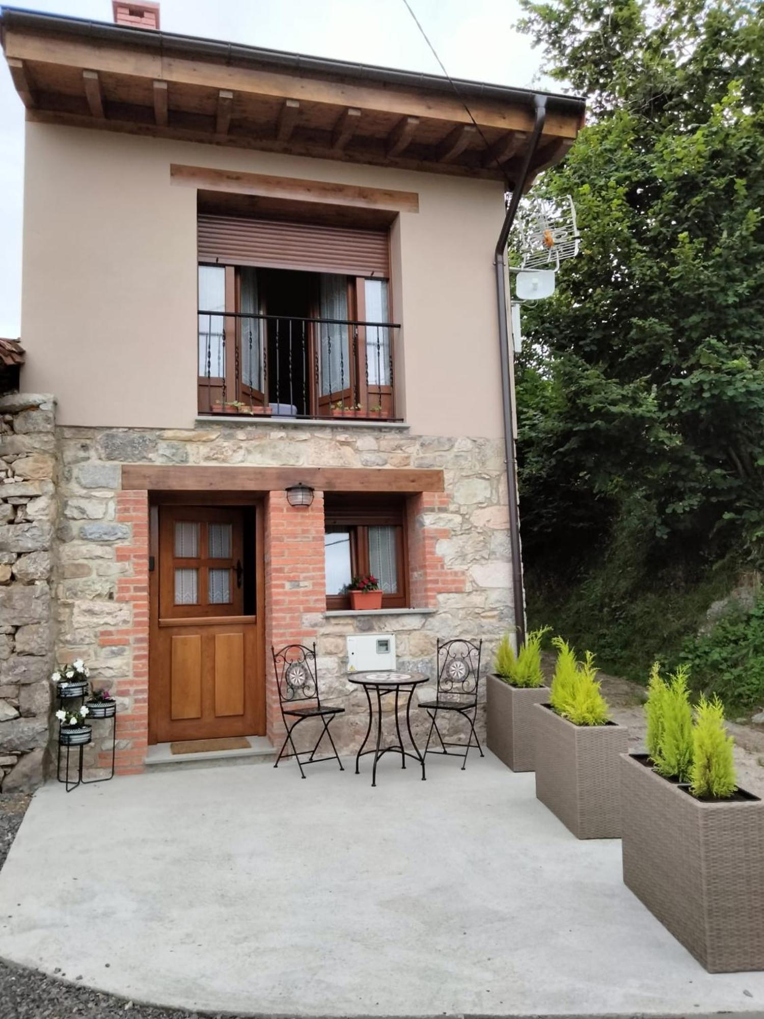 El Arniu Apartment Cangas de Onís Exterior photo